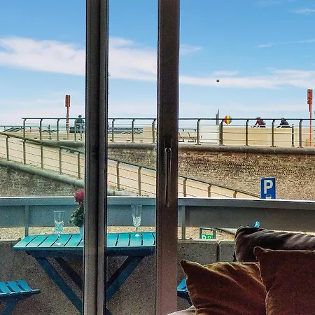 Front In With Wifi Апартаменты *