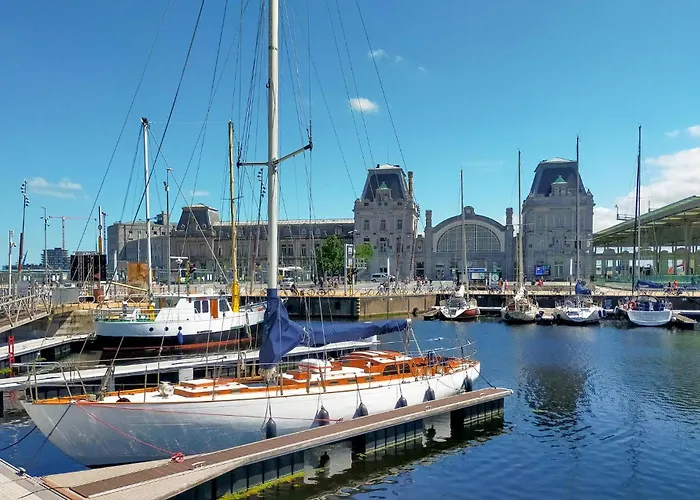 Front In With Wifi Apartment *